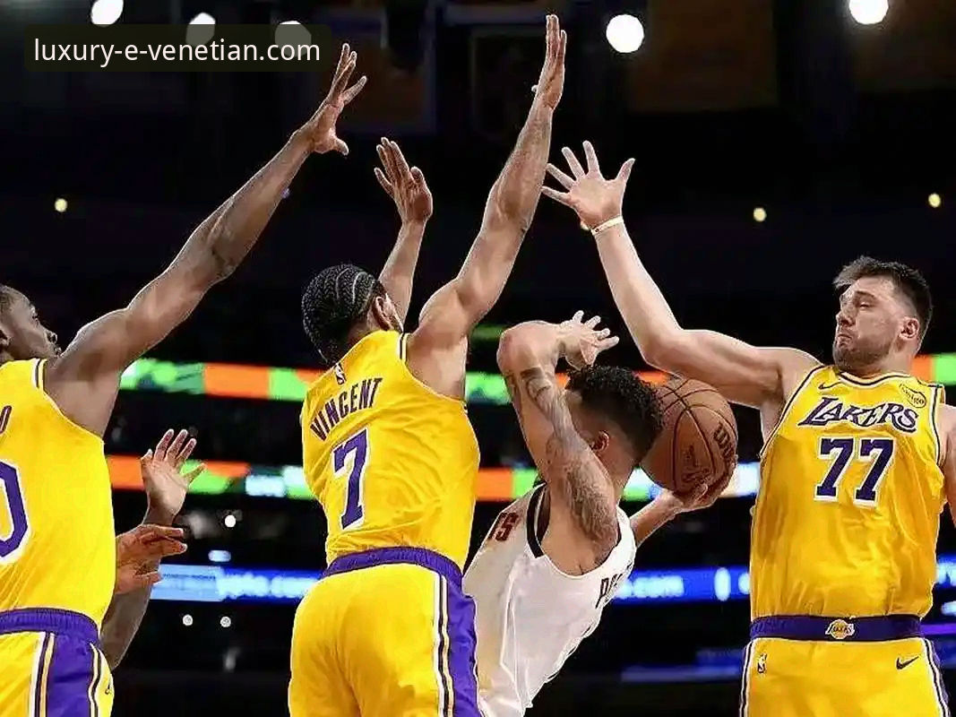 一场数据风暴的沉浸式体验:湖人VS步行者高光对决深度评测